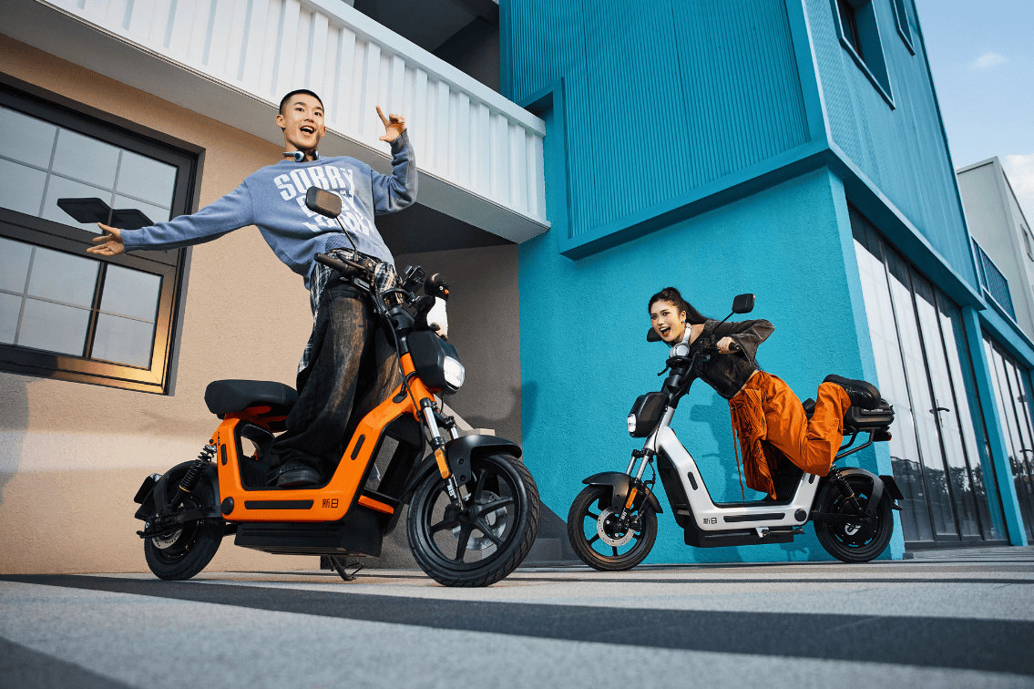 大学生第一台车怎么选？新日路行X6：能上牌、够智能，还可DIY